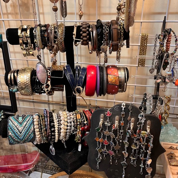 Jewelry Bundle - 5 Pieces for $25 - Picture 7 of 11